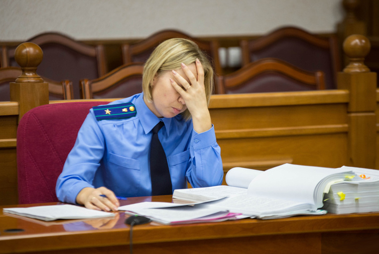 Обязаны ли прокуроры обжаловать незаконные обвинительные приговоры?